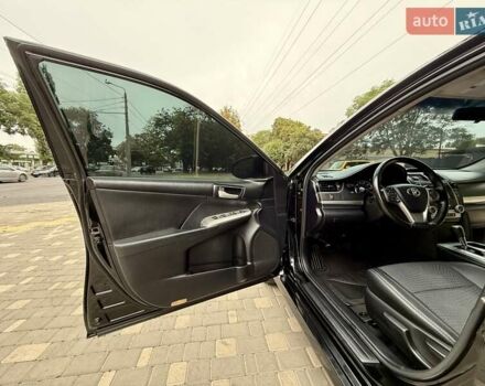 Черный Тойота Камри, объемом двигателя 2.5 л и пробегом 196 тыс. км за 13600 $, фото 28 на Automoto.ua
