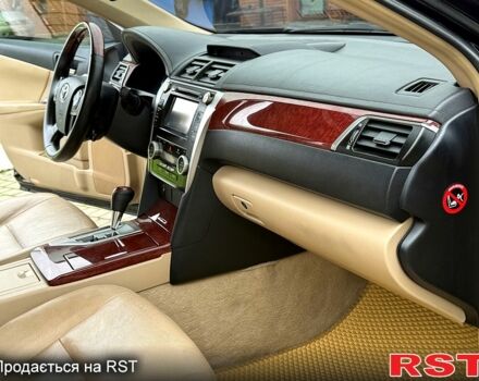 Черный Тойота Камри, объемом двигателя 2.5 л и пробегом 200 тыс. км за 9900 $, фото 9 на Automoto.ua