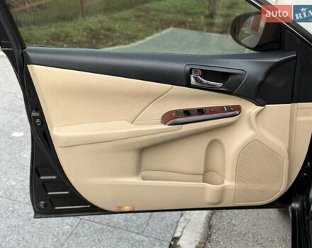 Чорний Тойота Камрі, об'ємом двигуна 2.49 л та пробігом 185 тис. км за 12000 $, фото 26 на Automoto.ua