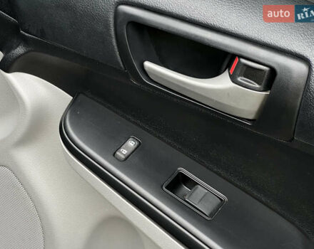 Чорний Тойота Камрі, об'ємом двигуна 2.49 л та пробігом 199 тис. км за 10999 $, фото 48 на Automoto.ua