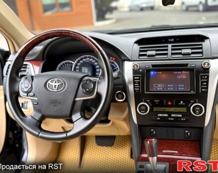 Черный Тойота Камри, объемом двигателя 2.5 л и пробегом 200 тыс. км за 9900 $, фото 8 на Automoto.ua