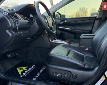 Черный Тойота Камри, объемом двигателя 2.5 л и пробегом 235 тыс. км за 16500 $, фото 13 на Automoto.ua