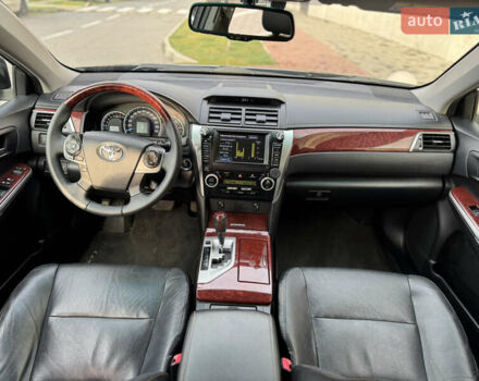 Чорний Тойота Камрі, об'ємом двигуна 2.5 л та пробігом 208 тис. км за 13700 $, фото 37 на Automoto.ua