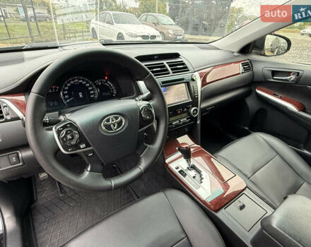 Тойота Камри 2013 в Умани на Automoto.ua Черный Тойота Камри, объемом двигателя 2.5 л и пробегом 244 тыс. км за 12450 $, фото 12 на Automoto.ua