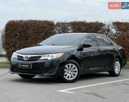 Чорний Тойота Камрі, об'ємом двигуна 2.49 л та пробігом 199 тис. км за 10999 $, фото 9 на Automoto.ua