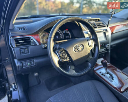 Чорний Тойота Камрі, об'ємом двигуна 2.5 л та пробігом 188 тис. км за 12900 $, фото 39 на Automoto.ua