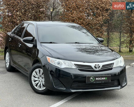 Чорний Тойота Камрі, об'ємом двигуна 2.49 л та пробігом 199 тис. км за 10999 $, фото 3 на Automoto.ua