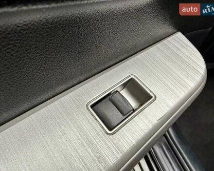 Черный Тойота Камри, объемом двигателя 2.5 л и пробегом 196 тыс. км за 13600 $, фото 53 на Automoto.ua