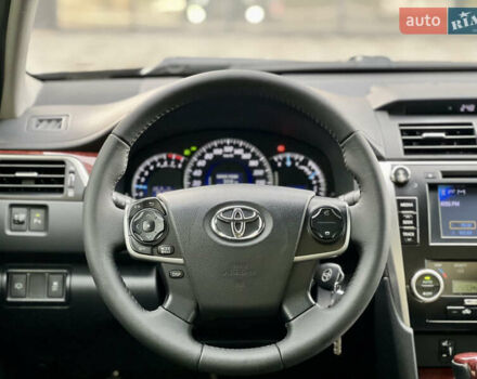 Черный Тойота Камри, объемом двигателя 2.49 л и пробегом 175 тыс. км за 12800 $, фото 22 на Automoto.ua