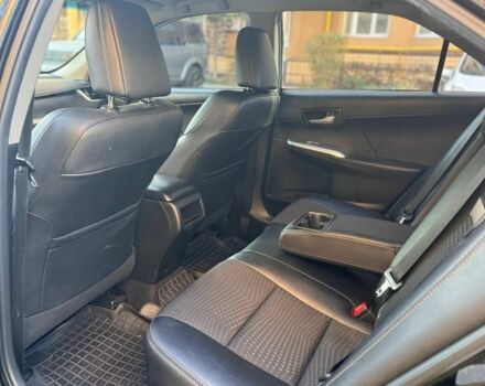 Чорний Тойота Камрі, об'ємом двигуна 2.5 л та пробігом 198 тис. км за 9500 $, фото 2 на Automoto.ua