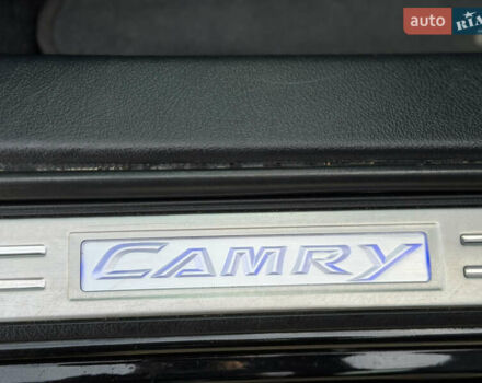 Чорний Тойота Камрі, об'ємом двигуна 2.5 л та пробігом 208 тис. км за 13700 $, фото 19 на Automoto.ua