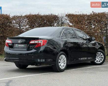 Чорний Тойота Камрі, об'ємом двигуна 2.49 л та пробігом 199 тис. км за 10999 $, фото 22 на Automoto.ua