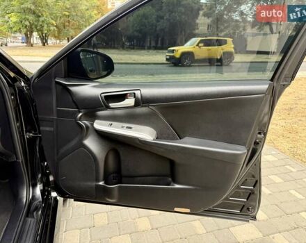 Черный Тойота Камри, объемом двигателя 2.5 л и пробегом 196 тыс. км за 13600 $, фото 42 на Automoto.ua