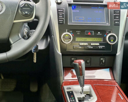 Черный Тойота Камри, объемом двигателя 2.49 л и пробегом 175 тыс. км за 12800 $, фото 24 на Automoto.ua