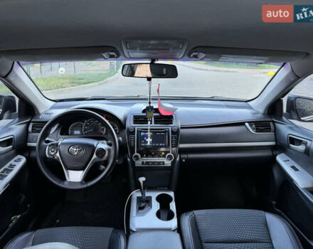 Черный Тойота Камри, объемом двигателя 2.49 л и пробегом 370 тыс. км за 9999 $, фото 1 на Automoto.ua