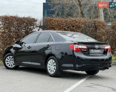 Чорний Тойота Камрі, об'ємом двигуна 2.49 л та пробігом 199 тис. км за 10999 $, фото 18 на Automoto.ua