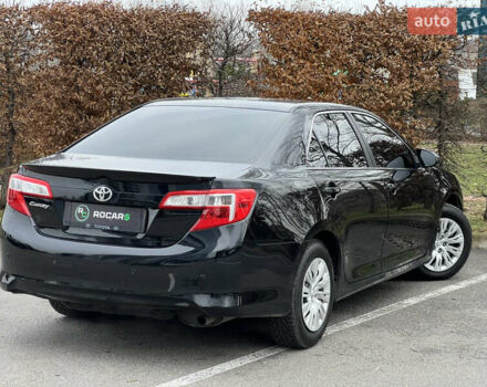 Чорний Тойота Камрі, об'ємом двигуна 2.49 л та пробігом 199 тис. км за 10999 $, фото 19 на Automoto.ua