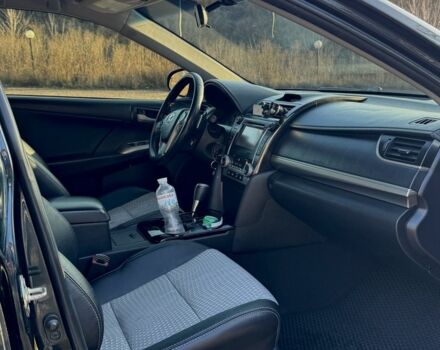 Чорний Тойота Камрі, об'ємом двигуна 2.5 л та пробігом 310 тис. км за 12600 $, фото 3 на Automoto.ua