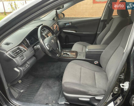 Тойота Камри 2014 в Черкассах на Automoto.ua Черный Тойота Камри, объемом двигателя 2.5 л и пробегом 189 тыс. км за 14250 $, фото 32 на Automoto.ua