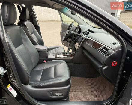 Черный Тойота Камри, объемом двигателя 2.5 л и пробегом 153 тыс. км за 16700 $, фото 24 на Automoto.ua