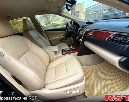 Черный Тойота Камри, объемом двигателя 2.5 л и пробегом 208 тыс. км за 9500 $, фото 8 на Automoto.ua