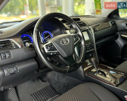 Чорний Тойота Камрі, об'ємом двигуна 2.49 л та пробігом 195 тис. км за 14999 $, фото 5 на Automoto.ua