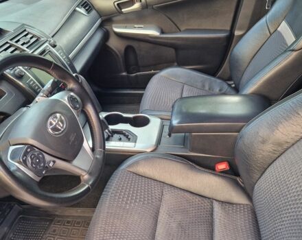 Чорний Тойота Камрі, об'ємом двигуна 2.5 л та пробігом 190 тис. км за 9500 $, фото 6 на Automoto.ua