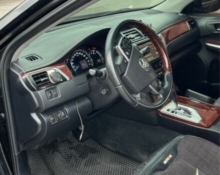 Черный Тойота Камри, объемом двигателя 2.5 л и пробегом 257 тыс. км за 15400 $, фото 8 на Automoto.ua