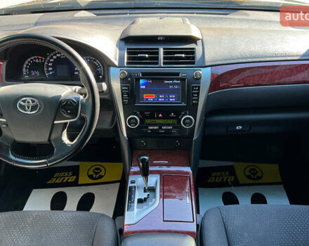 Черный Тойота Камри, объемом двигателя 2.49 л и пробегом 260 тыс. км за 13750 $, фото 11 на Automoto.ua