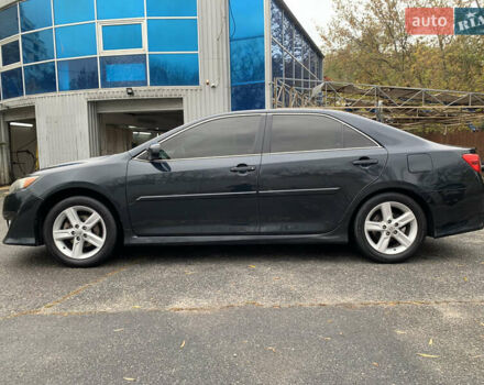 Черный Тойота Камри, объемом двигателя 2.49 л и пробегом 198 тыс. км за 11300 $, фото 2 на Automoto.ua