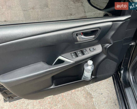 Чорний Тойота Камрі, об'ємом двигуна 2.49 л та пробігом 262 тис. км за 13800 $, фото 16 на Automoto.ua