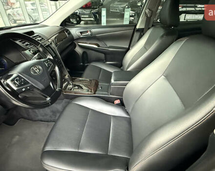 Черный Тойота Камри, объемом двигателя 2.49 л и пробегом 321 тыс. км за 16000 $, фото 12 на Automoto.ua