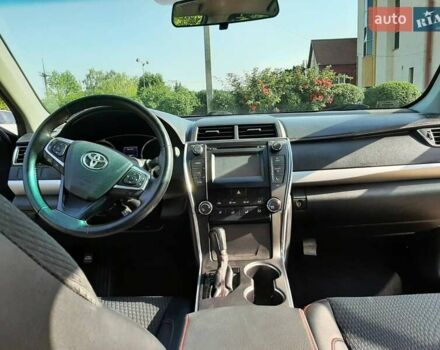 Черный Тойота Камри, объемом двигателя 2.49 л и пробегом 231 тыс. км за 12200 $, фото 3 на Automoto.ua