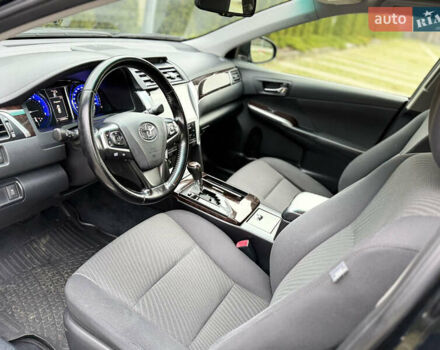 Чорний Тойота Камрі, об'ємом двигуна 2.49 л та пробігом 135 тис. км за 19999 $, фото 10 на Automoto.ua