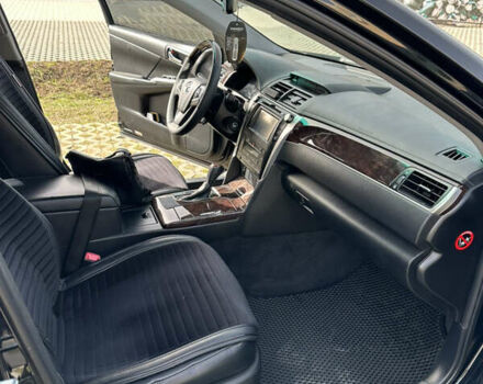 Черный Тойота Камри, объемом двигателя 2.5 л и пробегом 190 тыс. км за 16900 $, фото 9 на Automoto.ua