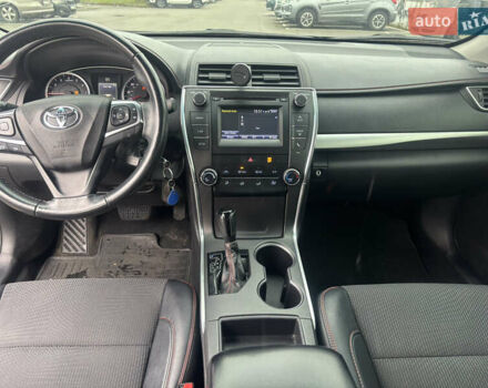 Черный Тойота Камри, объемом двигателя 2.5 л и пробегом 143 тыс. км за 12900 $, фото 12 на Automoto.ua