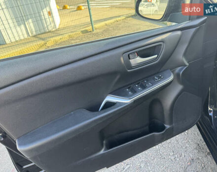 Чорний Тойота Камрі, об'ємом двигуна 2.49 л та пробігом 192 тис. км за 11790 $, фото 11 на Automoto.ua