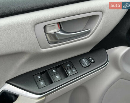 Черный Тойота Камри, объемом двигателя 2.5 л и пробегом 143 тыс. км за 12900 $, фото 14 на Automoto.ua