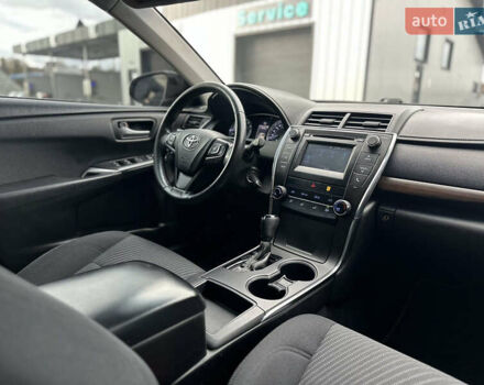 Чорний Тойота Камрі, об'ємом двигуна 2.49 л та пробігом 185 тис. км за 14500 $, фото 14 на Automoto.ua