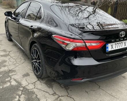 Чорний Тойота Камрі, об'ємом двигуна 2.5 л та пробігом 180 тис. км за 15999 $, фото 1 на Automoto.ua