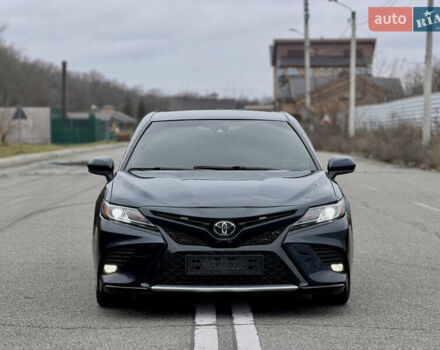 Чорний Тойота Камрі, об'ємом двигуна 2.5 л та пробігом 174 тис. км за 17300 $, фото 1 на Automoto.ua