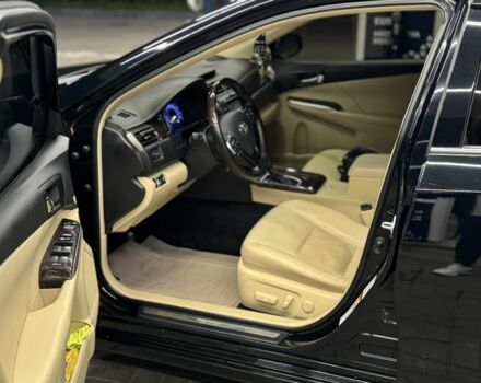 Черный Тойота Камри, объемом двигателя 2.5 л и пробегом 210 тыс. км за 18300 $, фото 5 на Automoto.ua