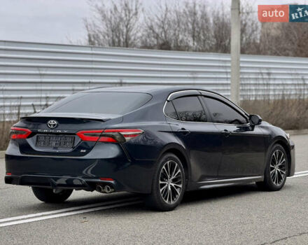Чорний Тойота Камрі, об'ємом двигуна 2.5 л та пробігом 174 тис. км за 17300 $, фото 3 на Automoto.ua