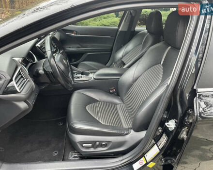 Чорний Тойота Камрі, об'ємом двигуна 2.49 л та пробігом 180 тис. км за 15999 $, фото 11 на Automoto.ua