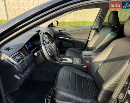 Черный Тойота Камри, объемом двигателя 2.49 л и пробегом 170 тыс. км за 17000 $, фото 12 на Automoto.ua