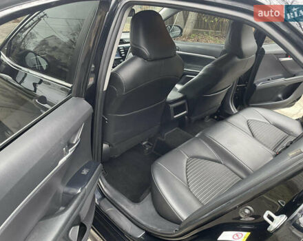 Чорний Тойота Камрі, об'ємом двигуна 2.49 л та пробігом 180 тис. км за 15999 $, фото 12 на Automoto.ua