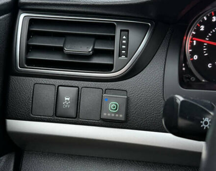 Чорний Тойота Камрі, об'ємом двигуна 2.49 л та пробігом 176 тис. км за 14500 $, фото 17 на Automoto.ua