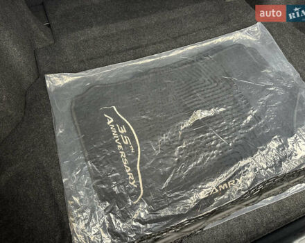 Чорний Тойота Камрі, об'ємом двигуна 2.49 л та пробігом 149 тис. км за 16999 $, фото 44 на Automoto.ua