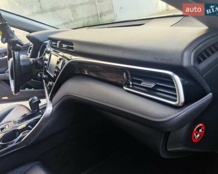 Чорний Тойота Камрі, об'ємом двигуна 2.49 л та пробігом 136 тис. км за 21900 $, фото 17 на Automoto.ua