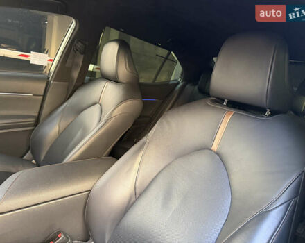 Чорний Тойота Камрі, об'ємом двигуна 2.49 л та пробігом 111 тис. км за 25900 $, фото 28 на Automoto.ua